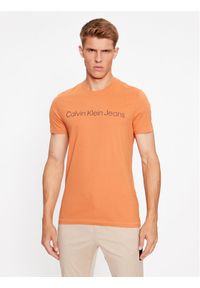 Calvin Klein Jeans T-Shirt J30J322344 Pomarańczowy Slim Fit. Kolor: pomarańczowy. Materiał: bawełna