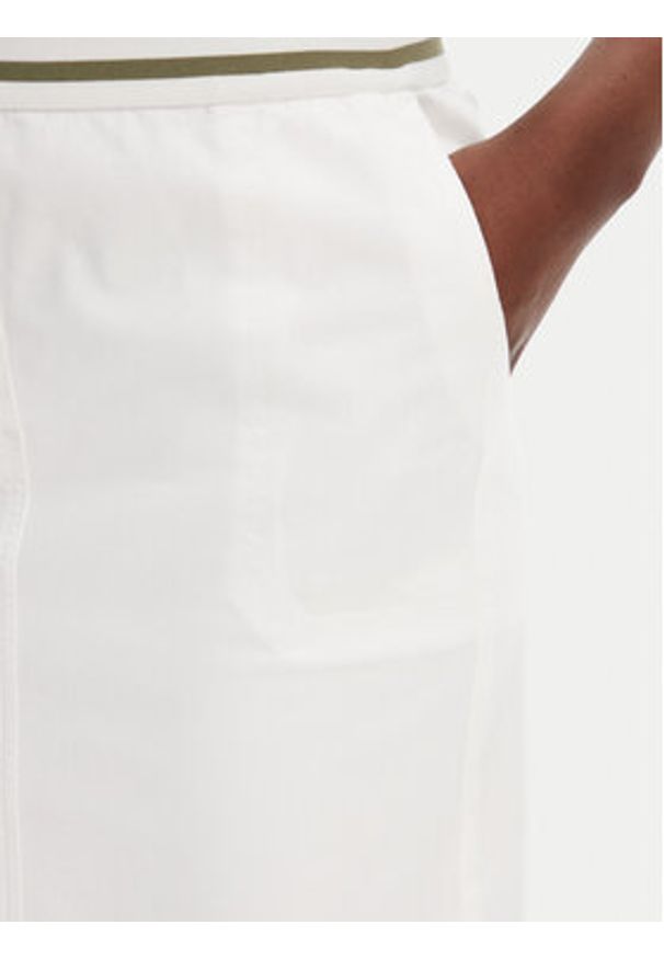 Olsen Spódnica ołówkowa 16001367 Biały Slim Fit. Kolor: biały. Materiał: bawełna