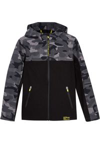 bonprix - Kurtka chłopięca softshell. Okazja: na co dzień. Kolor: czarny. Materiał: softshell. Wzór: moro. Styl: casual #1