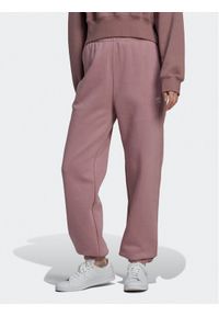 Adidas - adidas Spodnie dresowe adicolor Essentials Fleece HJ7863 Fioletowy Regular Fit. Kolor: fioletowy. Materiał: bawełna, dresówka #1