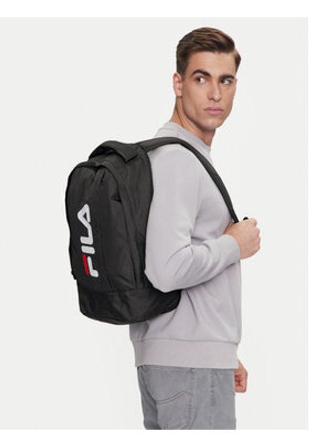 Fila Plecak Fussa Backpack Vertical Plain FBU0125.80010 Czarny. Kolor: czarny. Materiał: materiał