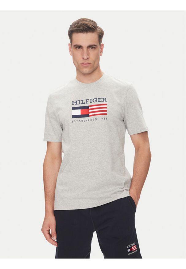 TOMMY HILFIGER - Tommy Hilfiger T-Shirt American Monotype MW0MW39843 Szary Regular Fit. Kolor: szary. Materiał: bawełna