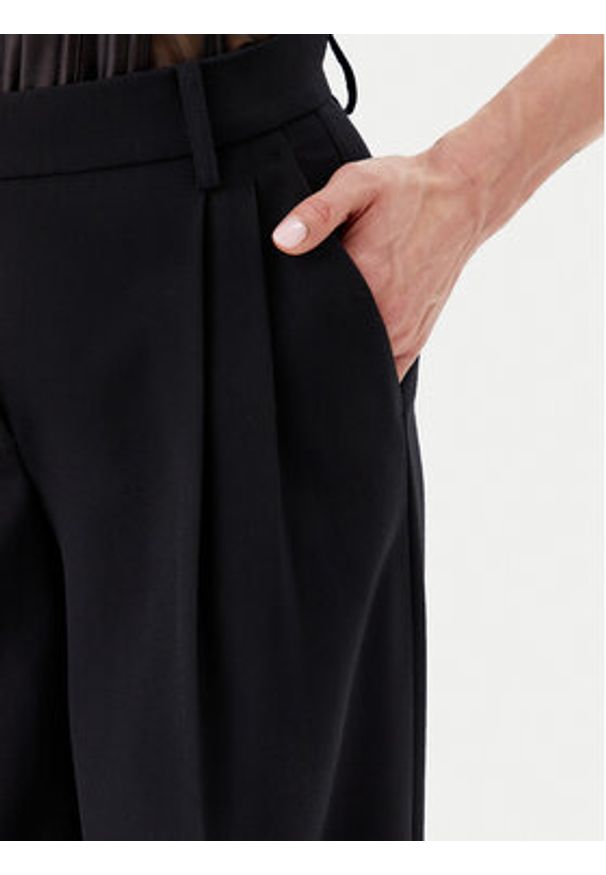 Pinko Spodnie materiałowe Peru' 103701 A1XX Czarny Regular Fit. Kolor: czarny. Materiał: syntetyk
