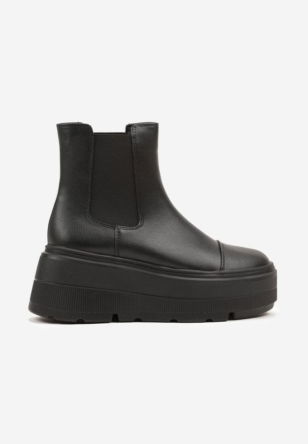 Renee - Czarne Botki Vices na Platformie o Fasonie Sztybletów Radvire. Okazja: na randkę, na co dzień. Zapięcie: bez zapięcia. Kolor: czarny. Materiał: jeans. Obcas: na platformie. Styl: casual