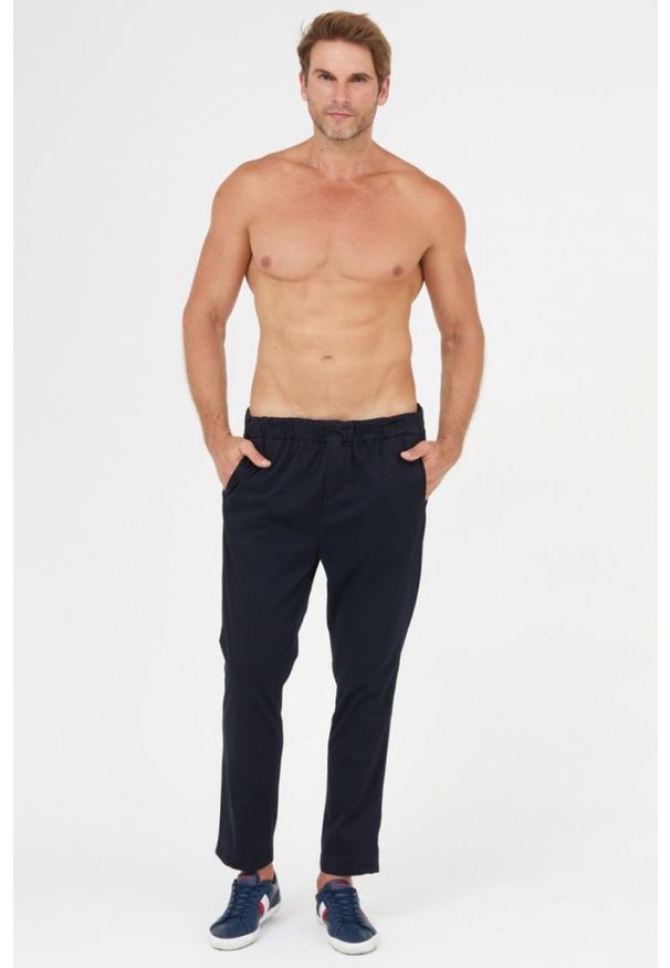 7 FOR ALL MANKIND Granatowe spodnie męskie Jogger Chino, Rozmiar L. Kolor: niebieski. Materiał: bawełna