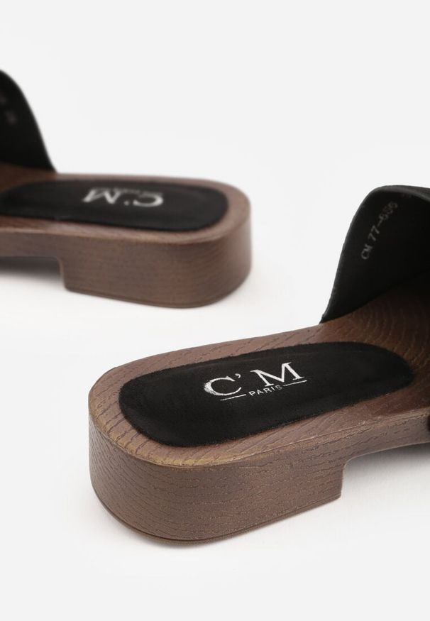 Renee - Czarne Klapki z Nitami Lephiaphe. Okazja: na co dzień. Kolor: czarny. Wzór: aplikacja. Sezon: lato. Styl: casual, elegancki