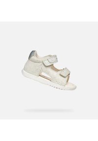 Sandały Geox Model B Sandal Macchia Gir Kolor Biały. Kolor: szary, biały, wielokolorowy. Materiał: skóra. Sezon: lato
