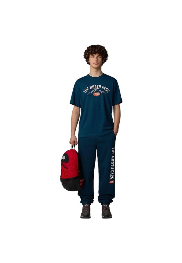 The North Face Koszulka S/S Varsity Graphic Nf0A89Dg1No. Kolor: niebieski