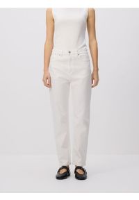 Reserved - Jeansy mom fit - złamana biel