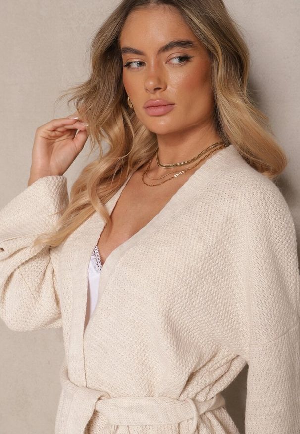 Renee - Jasnobeżowy Sweterkowy Komplet Kardigan z Wiązaniem i Szerokie Spodnie Edionisa. Kolor: beżowy. Materiał: tkanina