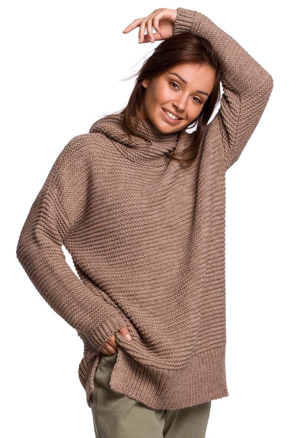 MOE - Damski Sweter Oversize z Golfem - Cappuccino. Typ kołnierza: golf. Materiał: wełna, nylon, akryl