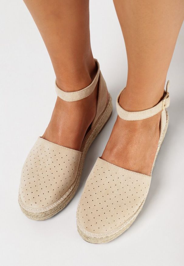 Born2be - Beżowe Espadryle na Płaskiej Plecionej Podeszwie z Paskiem Wokół Kostki Riolla. Zapięcie: pasek. Kolor: beżowy. Styl: boho
