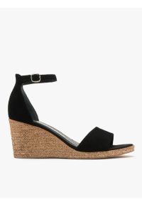 Ryłko - Czarne sandały na platformie. Kolor: czarny. Materiał: skóra, welur. Obcas: na platformie. Styl: street #1