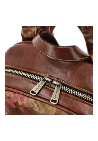 Brązowy Elegancki Damski Plecak Laura Vita. Kolor: brązowy. Materiał: materiał. Wzór: kwiaty. Styl: elegancki #4