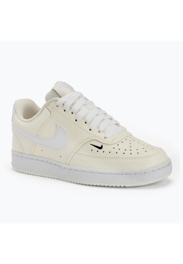 Buty Sportowe Damskie Nike W Court Vision Lo NN. Okazja: na co dzień. Kolor: beżowy, żółty. Materiał: skóra. Model: Nike Court. Sport: turystyka piesza