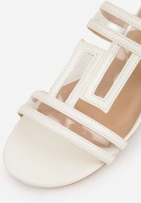 Renee - Białe Klapki Ozdobione Geometrycznym Motywem Nysathei. Okazja: na co dzień. Kolor: biały. Wzór: geometria, aplikacja. Sezon: lato. Styl: casual #6