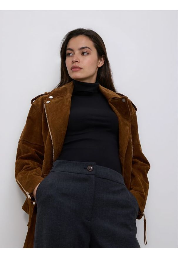 Reserved - Spodnie z szeroką nogawką - czarny. Kolor: czarny. Materiał: wiskoza, tkanina