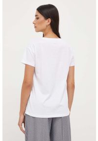 Armani Exchange t-shirt bawełniany kolor biały. Kolor: biały. Materiał: bawełna. Długość rękawa: krótki rękaw. Długość: krótkie. Wzór: aplikacja #3