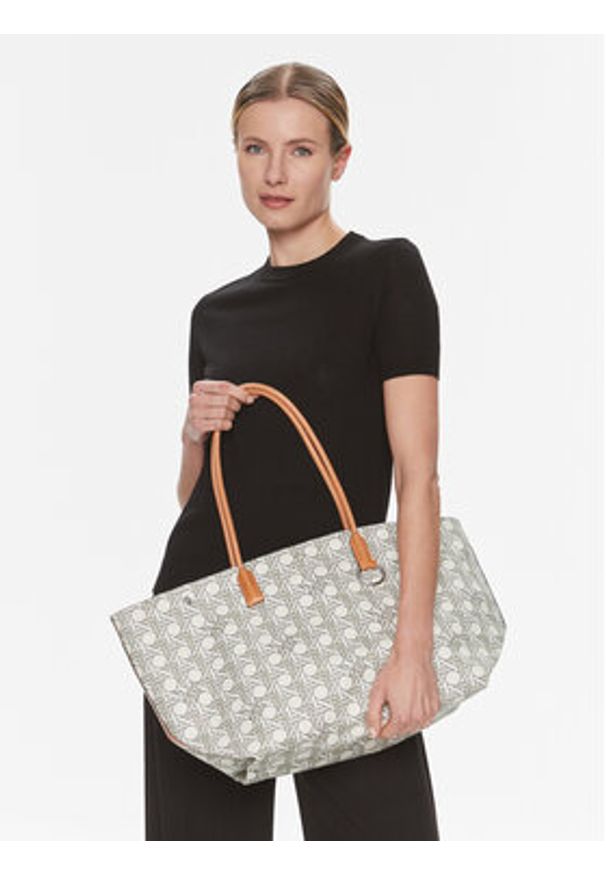 Tory Burch Torebka Canvas Basketweave Tote 139623 Beżowy. Kolor: beżowy