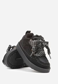 Born2be - Czarne Śniegowce Sneakersy z Ozdobnym Sznurowaniem Ocieplane Futerkiem Nalinia. Okazja: na uczelnię, na co dzień. Zapięcie: rzepy. Kolor: czarny. Materiał: futro. Styl: casual, elegancki
