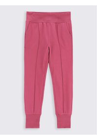 COCCODRILLO - Coccodrillo Spodnie dresowe ZC2120101WOJ Różowy Regular Fit. Kolor: różowy. Materiał: dresówka, bawełna
