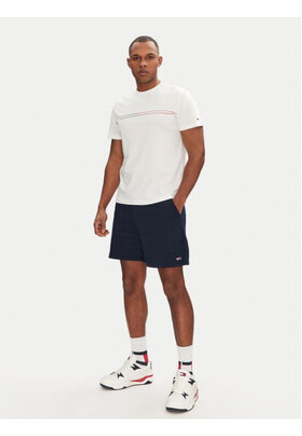 Tommy Jeans Szorty sportowe Flag Beach DM0DM21931 Granatowy Regular Fit. Kolor: niebieski. Materiał: bawełna. Styl: sportowy