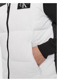 Calvin Klein Jeans Kamizelka J30J324665 Biały Regular Fit. Kolor: biały. Materiał: syntetyk #6
