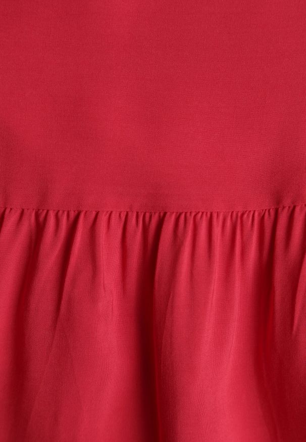 Born2be - Czerwona Rozkloszowana Sukienka Maxi z Wiązanym Paskiem Japhelia. Kolor: czerwony. Materiał: materiał. Styl: klasyczny. Długość: maxi