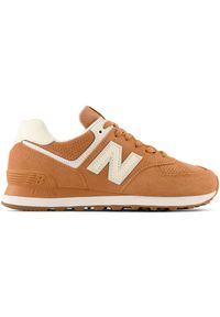 Buty damskie New Balance WL574NB – brązowe. Okazja: na co dzień. Kolor: brązowy. Materiał: guma, skóra, zamsz, materiał, syntetyk. Szerokość cholewki: normalna. Model: New Balance 574 #1