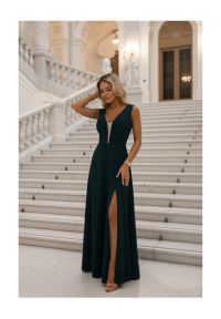 Numoco - Długa sukienka wieczorowa rozkloszowana butelkowa zieleń. Okazja: na wesele, na studniówkę, na imprezę, na ślub cywilny. Styl: wizytowy. Długość: maxi #2