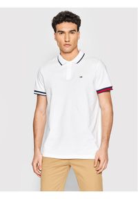 Tommy Jeans Polo Flag DM0DM12963 Biały Regular Fit. Typ kołnierza: polo. Kolor: biały. Materiał: bawełna