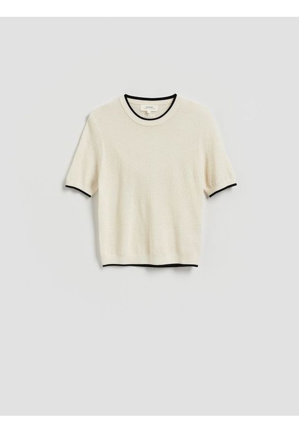 Reserved - Wełniany t-shirt - złamana biel. Materiał: wełna