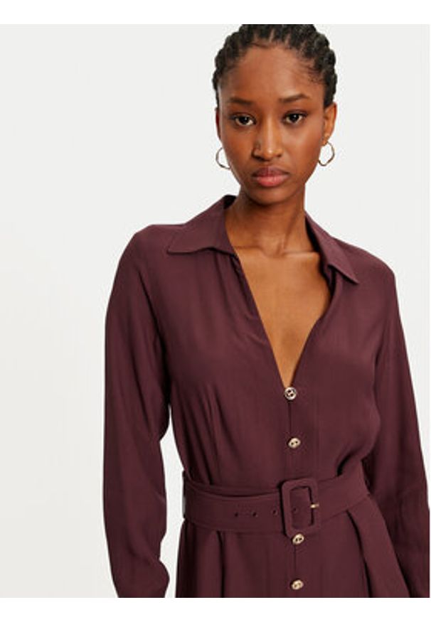 TwinSet - TWINSET Sukienka koszulowa 242TT2320 Bordowy Loose Fit. Kolor: czerwony. Materiał: wiskoza. Typ sukienki: koszulowe