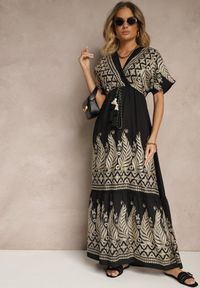 Renee - Czarna Wiskozowa Sukienka Boho o Kopertowym Kroju z Metalicznym Haftem Redeselle. Okazja: na co dzień. Typ kołnierza: dekolt w serek. Kolor: czarny. Materiał: wiskoza. Wzór: haft. Typ sukienki: kopertowe. Styl: boho #4