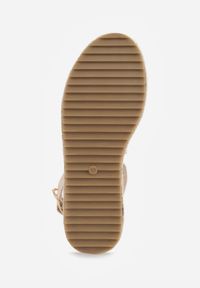 Born2be - Beżowe Sandały z Ozdobą Klamrą i Jutową Platformą Riseth. Okazja: na co dzień. Zapięcie: klamry. Kolor: beżowy. Wzór: aplikacja. Obcas: na platformie. Styl: casual, elegancki #8