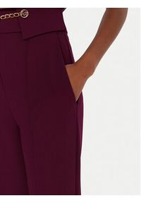 Rinascimento Spodnie materiałowe CFC0126219003 Bordowy Regular Fit. Kolor: czerwony. Materiał: syntetyk #5