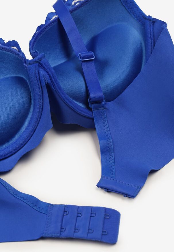 Renee - Niebieski Biustonosz Usztywniony z Efektem Push Up i Małą Zawieszką Juniwia. Kolor: niebieski. Materiał: koronka. Rodzaj stanika: push-up. Wzór: koronka