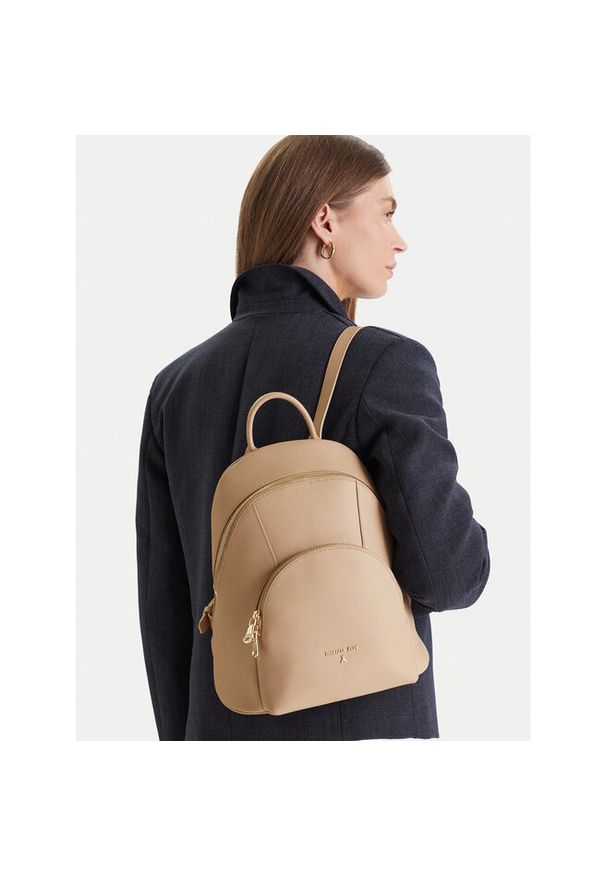 Plecak Patrizia Pepe. Kolor: beżowy