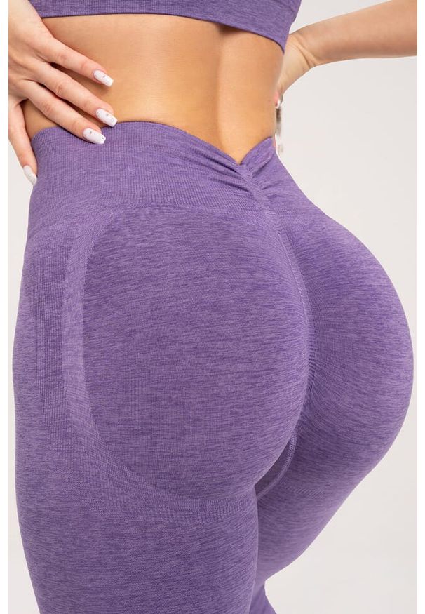 GYM GLAMOUR - Legginsy fitness damskie Gym Glamour seamless deep push up. Kolor: fioletowy. Sport: fitness