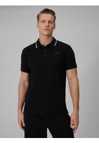 4f - 4F Koszulka polo regular męska - czarna S. Okazja: na spacer, na co dzień, do pracy. Typ kołnierza: polo. Kolor: czarny. Materiał: dzianina, skóra, materiał. Styl: casual, klasyczny #1