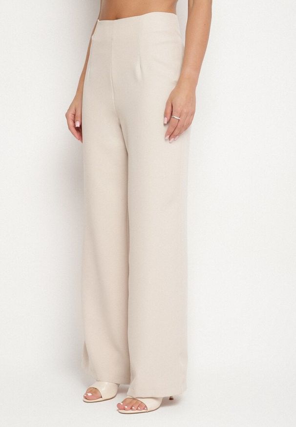 Born2be - Beżowy Asymetryczny Komplet z Wiskozą Bluzka i Szerokie Spodnie Dollirea. Kolor: beżowy. Materiał: wiskoza