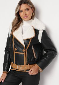 Born2be - Czarna Kurtka Pilotka z Beżową Lamówką z Kołnierzem z Futerkiem i Paskiem Divona. Kolor: czarny. Materiał: futro #1