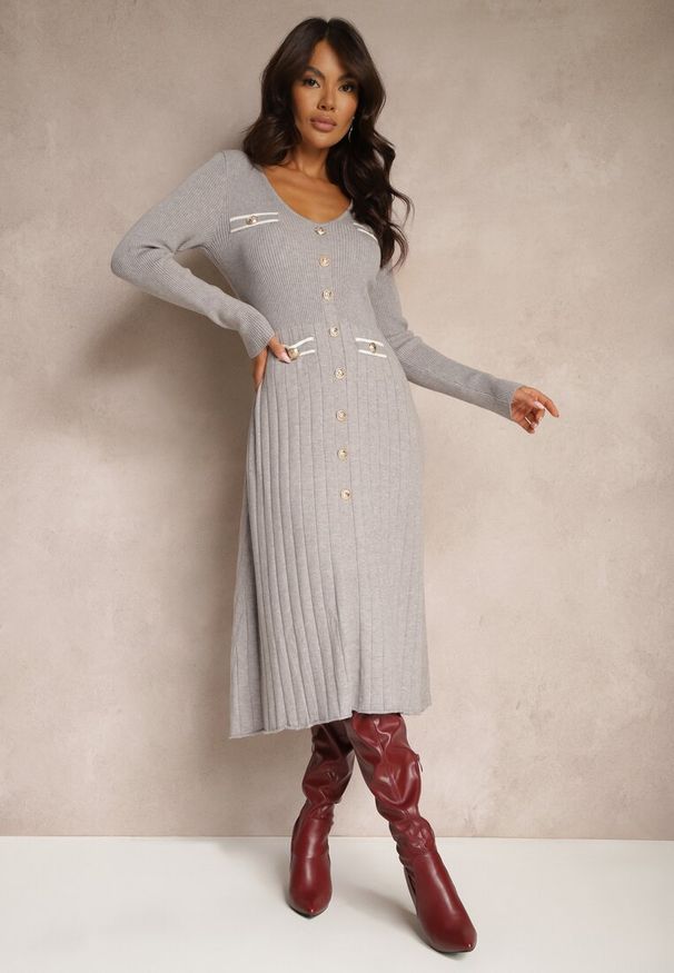 Renee - Szara Rozkloszowana Sukienka z Wiskozą Imitacją Kieszeni i Guzikami Izadria. Okazja: na co dzień. Kolor: szary. Materiał: wiskoza. Styl: casual, elegancki, klasyczny