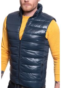 Wrangler - WRANGLER PUFFER VEST NAVY W4A3XT114. Kolor: niebieski. Materiał: puch #5