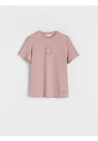 Reserved - T-shirt regular z nadrukiem - beżowy. Kolor: beżowy. Materiał: dzianina, bawełna. Wzór: nadruk