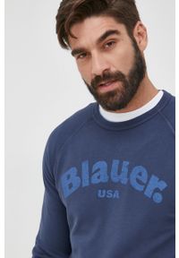 Blauer bluza bawełniana męska z nadrukiem. Okazja: na co dzień. Kolor: niebieski. Materiał: bawełna. Długość rękawa: raglanowy rękaw. Wzór: nadruk. Styl: casual