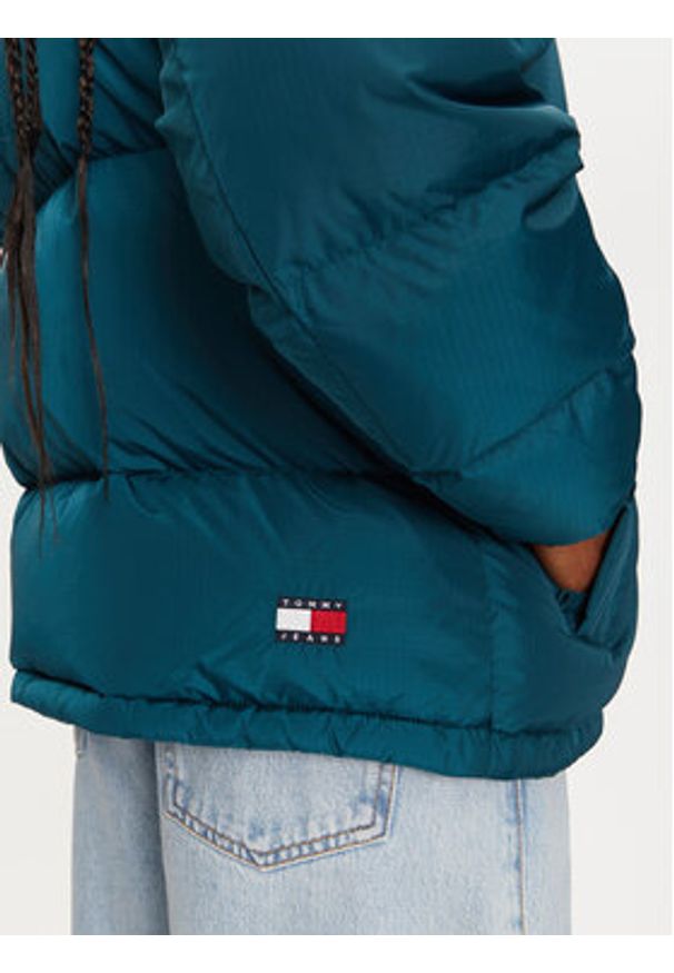 Tommy Jeans Kurtka puchowa Alaska DW0DW18610 Zielony Regular Fit. Kolor: zielony. Materiał: syntetyk