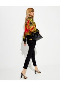 Versace Jeans Couture - VERSACE JEANS COUTURE - Koszula z motywem barokowym. Kolor: czarny. Materiał: wiskoza. Długość: długie. Wzór: nadruk #2