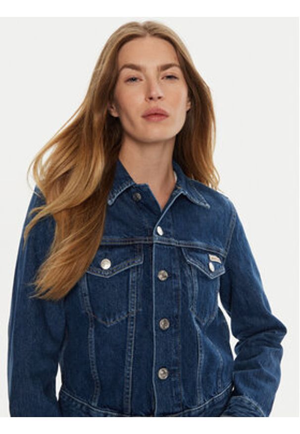 Calvin Klein Jeans Kurtka jeansowa 90's J20J224043 Niebieski Regular Fit. Kolor: niebieski. Materiał: bawełna