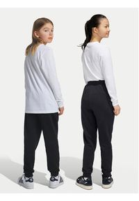 Adidas - adidas Spodnie dresowe IW3498 Czarny Regular Fit. Kolor: czarny. Materiał: bawełna